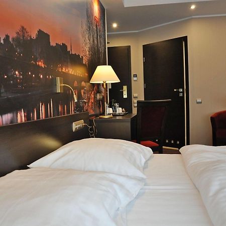 Hotel Atrium Nowy Tomysl Bagian luar foto