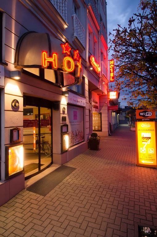 Hotel Atrium Nowy Tomysl Bagian luar foto