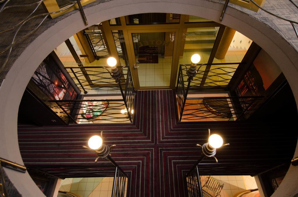 Hotel Atrium Nowy Tomysl Bagian luar foto