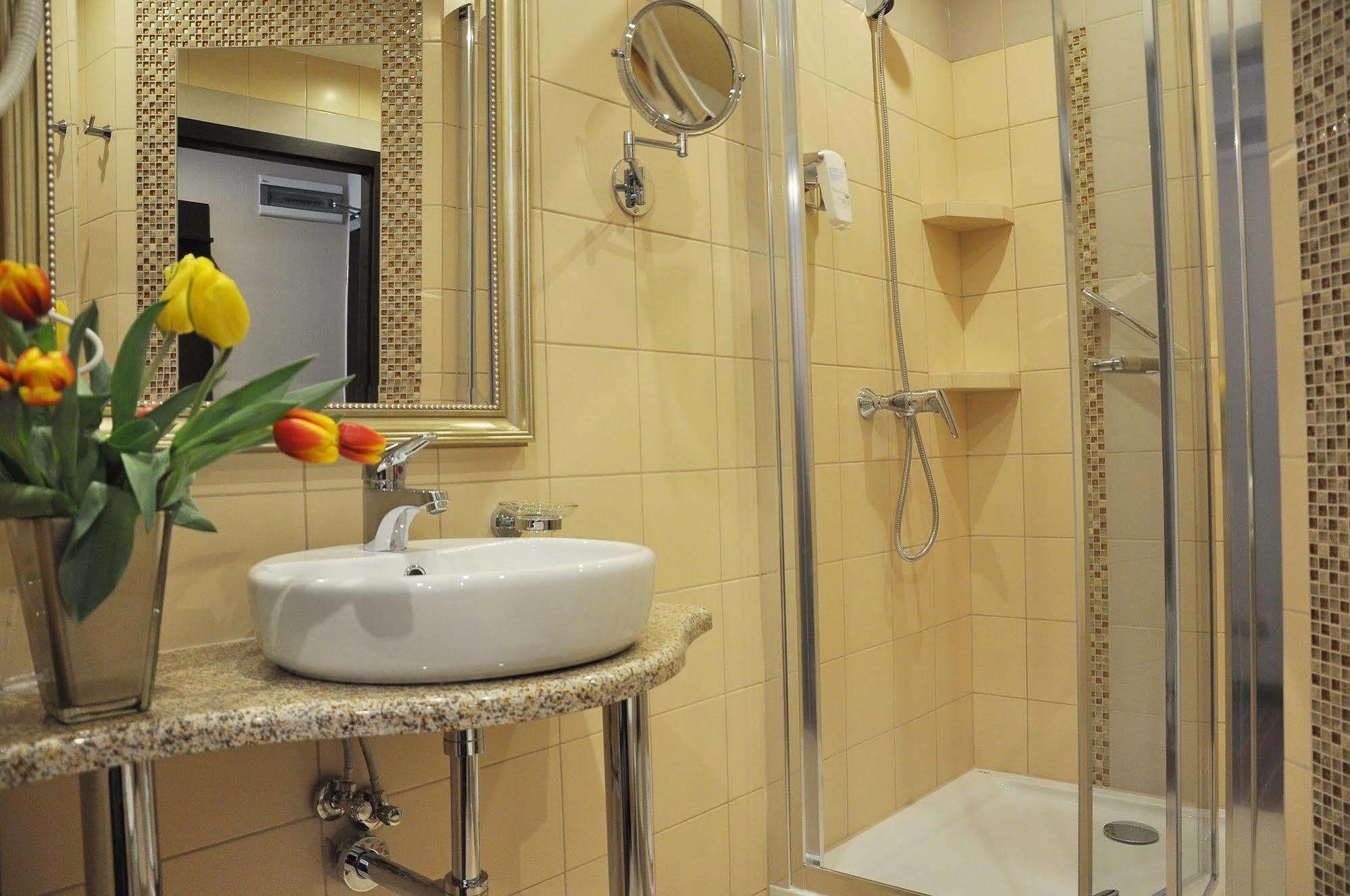 Hotel Atrium Nowy Tomysl Bagian luar foto